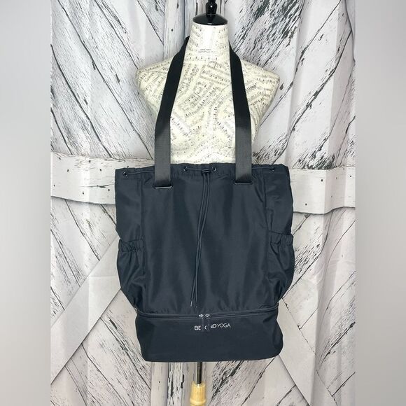 Beyond Yoga Convertible Gym Bag in Black - Picture 4 of 11